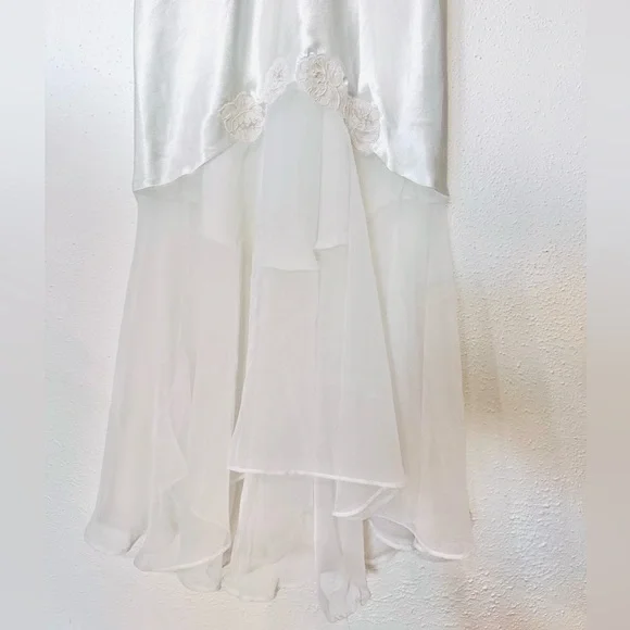 Victoria’s Secret Gold Label Vintage Embroidered Slip Dress - Picture 3 of 10